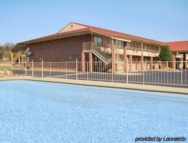 Red Roof Inn & Suites Cleveland, Tn Exterior photo